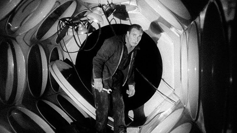 Download the Quatermass And The Pit Streaming movie from Mediafire