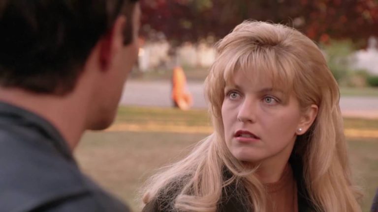 Download the Twin Peaks Tv Show On Netflix series from Mediafire