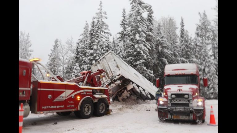 Download the Highway Thru Hell series from Mediafire
